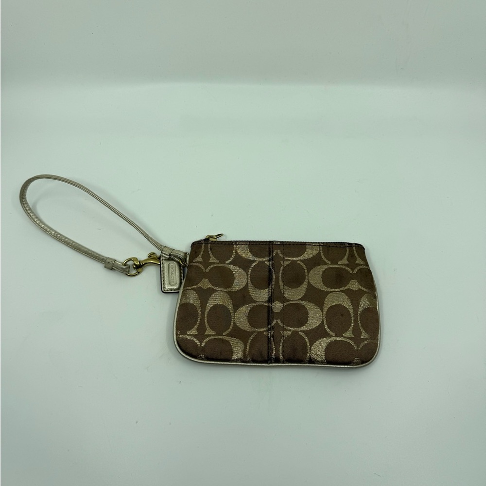 ✨ Coach Signature Wristlet – Gold Hardware ✨